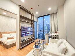 Luxe City Condo in Central Bangkok ·