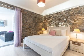 A Casinha by Atlantic Holiday