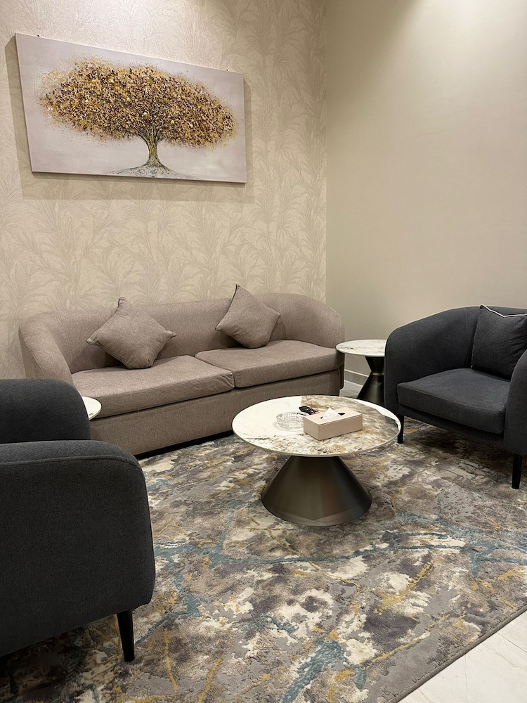 home lay hotel