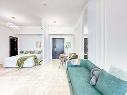 Upgrade Unit with Sea View