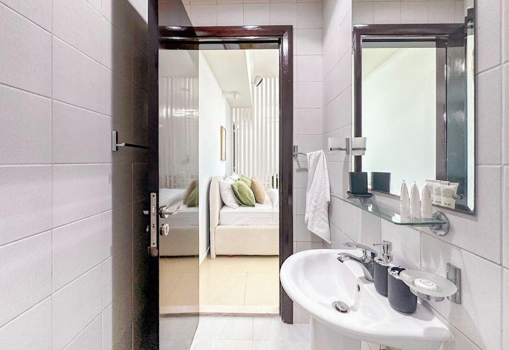 Upgrade Unit with Sea View