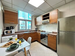 Stylish Studio with Stunning Canal View