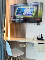 Stylish Studio with Stunning Canal View
