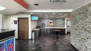 Studio 6 – Mobile, AL