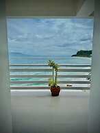 Playa Blanca Beach Resort & Dive Centre