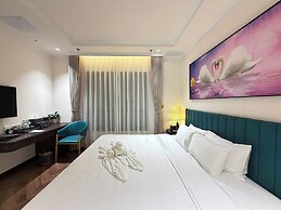 L'Signature Tho Thap Hotel