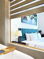 L'Signature Tho Thap Hotel