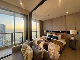 Luxury Sea View 1BR Rooftop Infinity Pool & Gym