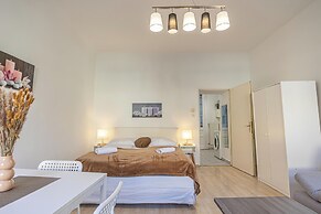 Fully Equipped 1BR Apartment Long Stay