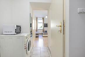 Fully Equipped 1BR Apartment Long Stay