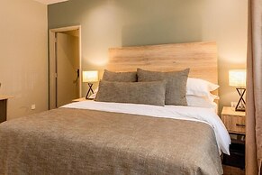Macadamia Boutique Living