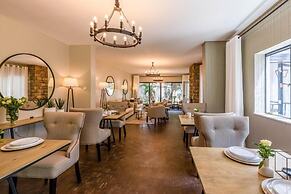 Macadamia Boutique Living