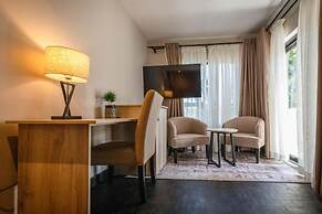 Macadamia Boutique Living