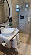 Macadamia Boutique Living