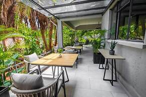 Macadamia Boutique Living