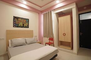 HOTEL GRAND CAPITOL