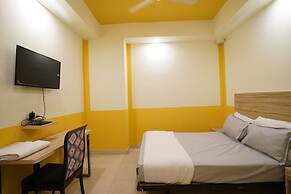 HOTEL GRAND CAPITOL