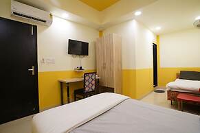 HOTEL GRAND CAPITOL