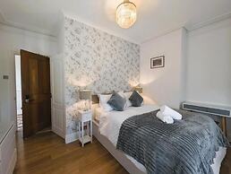 Lakeside Oxford Hotel