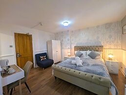 Lakeside Oxford Hotel