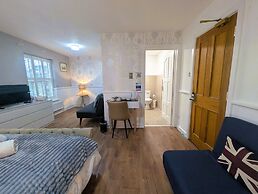 Lakeside Oxford Hotel