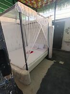 Babalao Beach Resort  Backpackers & Tent