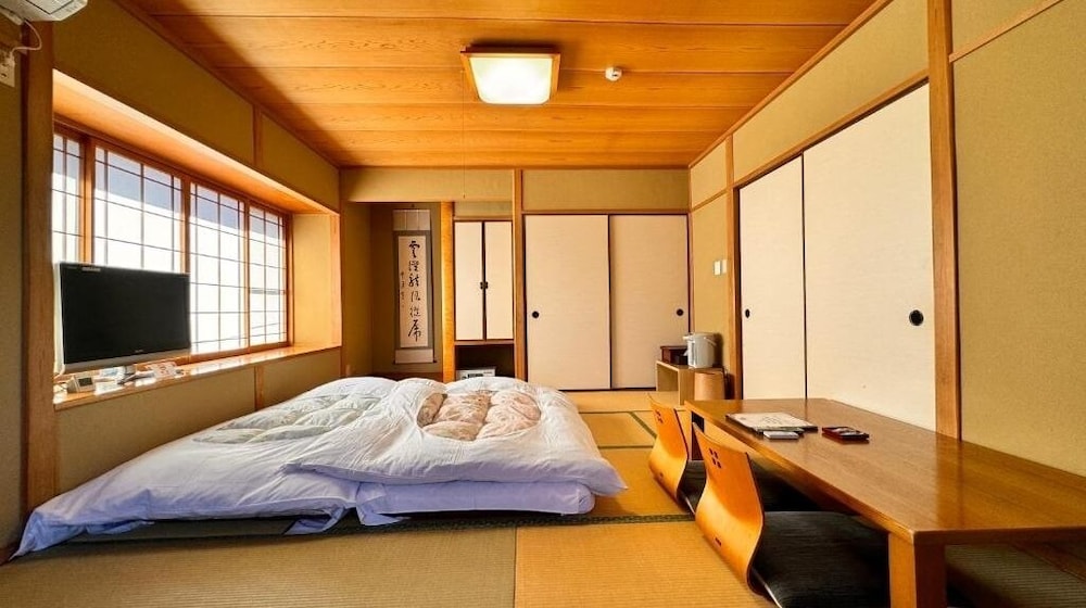 Yufuin Ryokan Yamanami