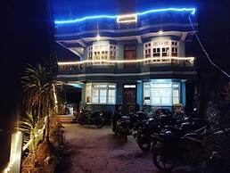 Roofscape Homestay