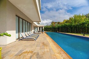 Golfside Villas