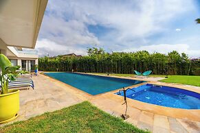 Golfside Villas
