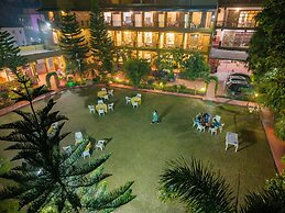 Flying Sparrow Riverside Resort