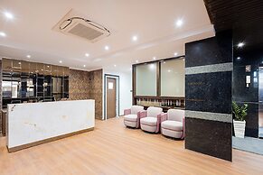 ELYSIUM Premier Suites Hitec City