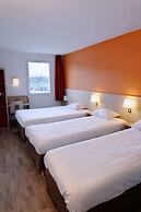 Hotel HubOne3 Istres