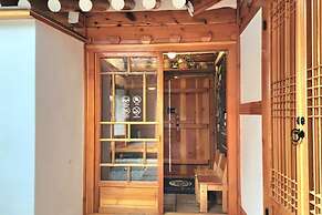 Travel Light Hanok