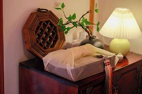 Travel Light Hanok