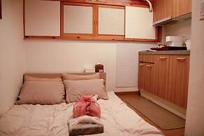 Travel Light Hanok