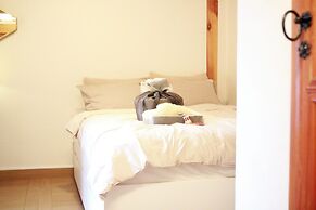 Travel Light Hanok