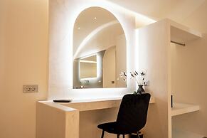 Santorini Cave Luxury Suites