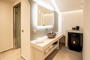 Santorini Cave Luxury Suites