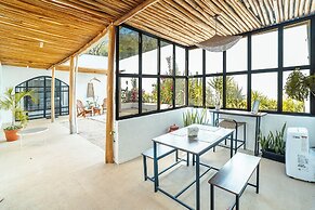 Las Guapas Villa