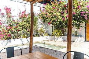 Las Guapas Villa