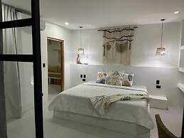 Las Guapas Villa