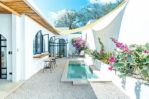 Las Guapas Villa