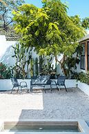 Las Guapas Villa
