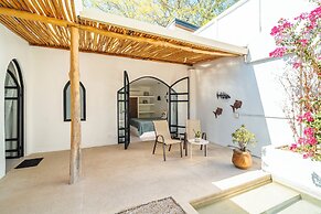 Las Guapas Villa