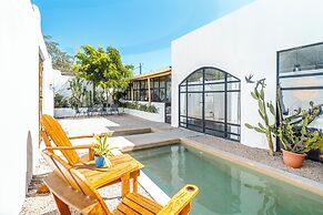 Las Guapas Villa