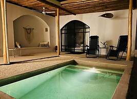 Las Guapas Villa