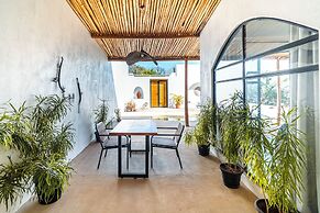 Las Guapas Villa