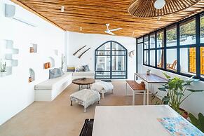 Las Guapas Villa