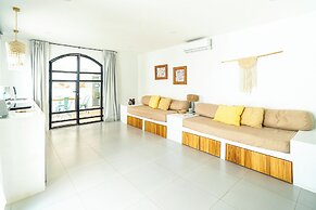 Las Guapas Villa